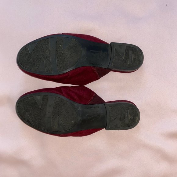 Maroon Slip On Mules, 7.5 - Picture 4 of 9